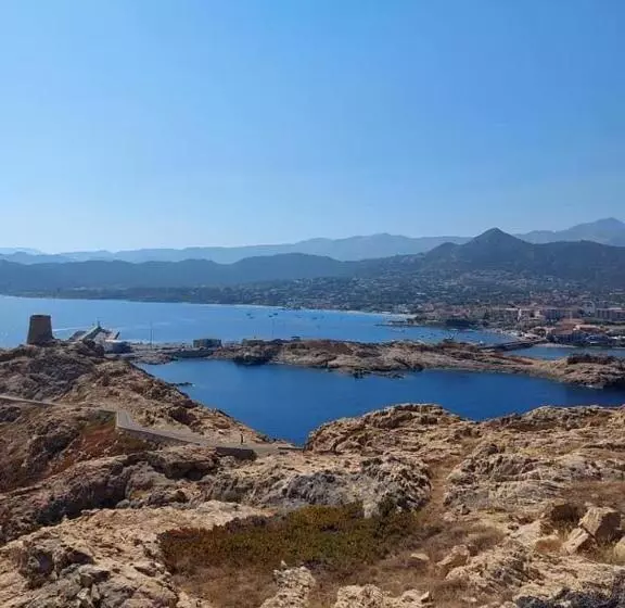 Appartement T4 Très Bien Situé Et Climatisé