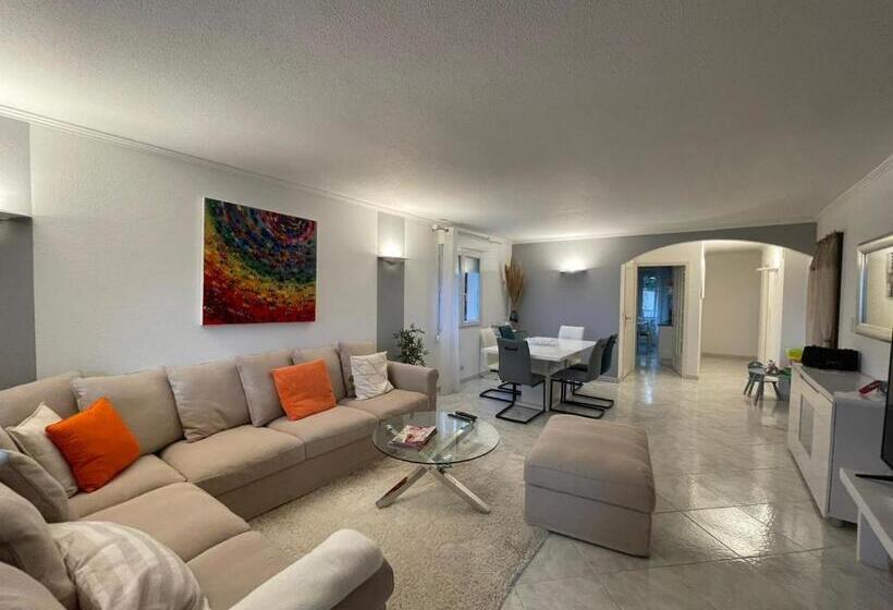 Appartement T4 Très Bien Situé Et Climatisé