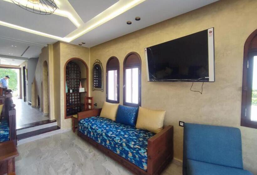 Beach House In Ksar Rimal