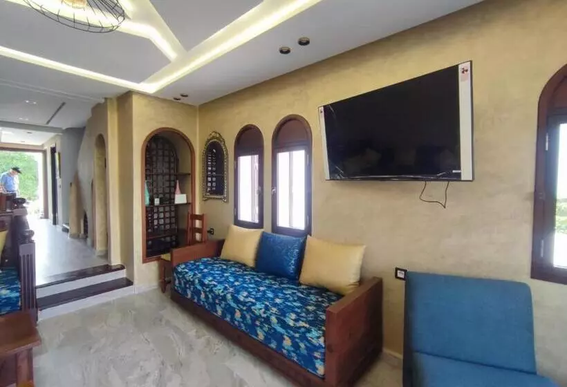 Beach House In Ksar Rimal