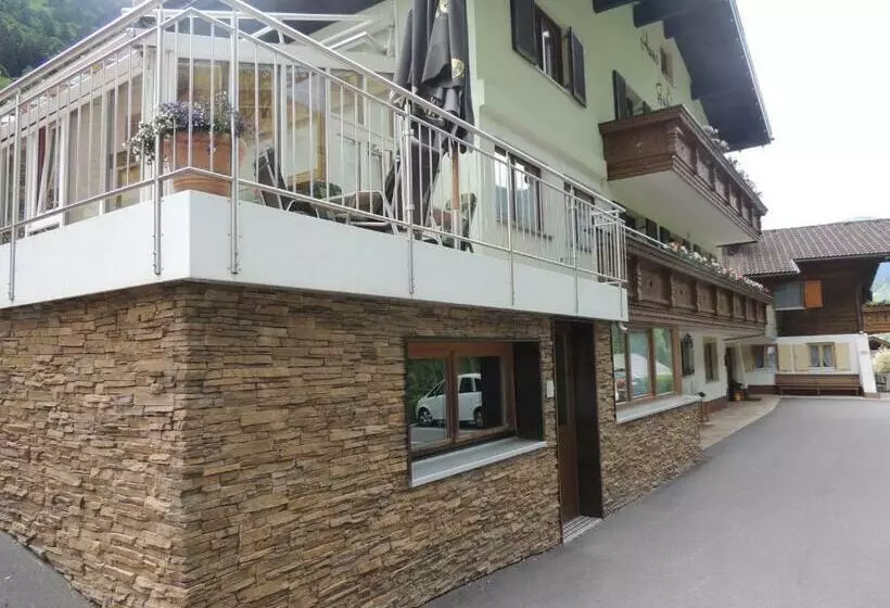Aamiaismajoitus (B&B) Haus Gafrina