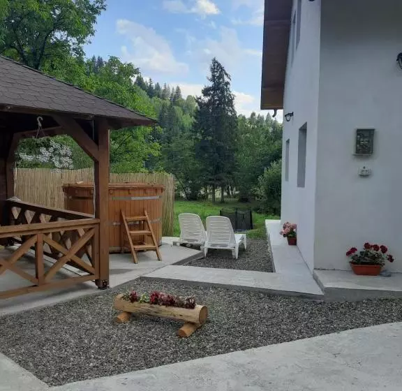 Casa Poiana Largului