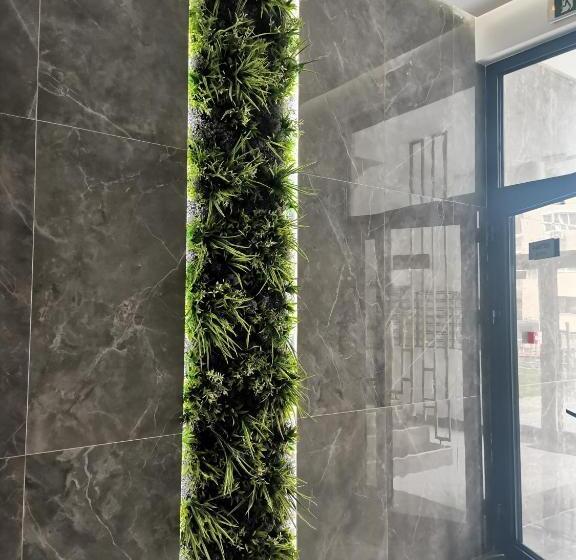 Christopher Apartment