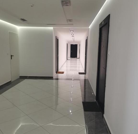 Christopher Apartment