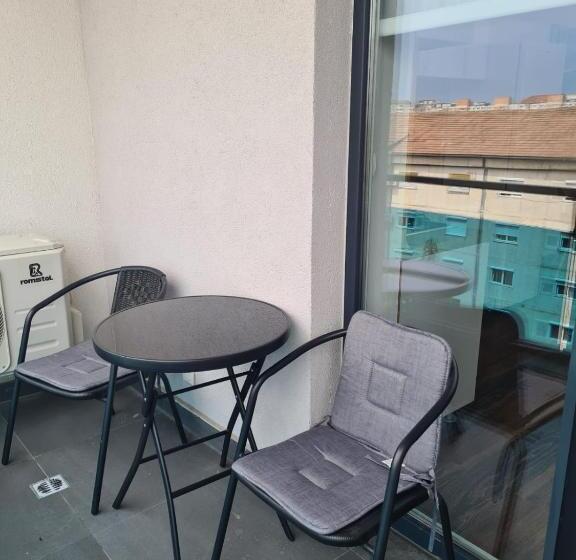 Christopher Apartment