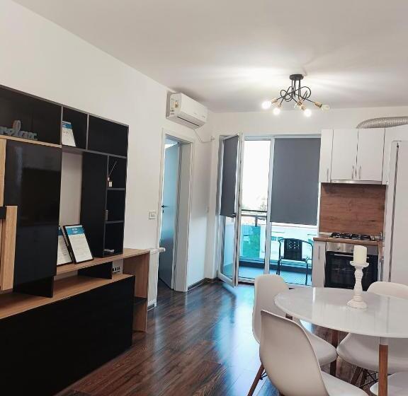 Christopher Apartment