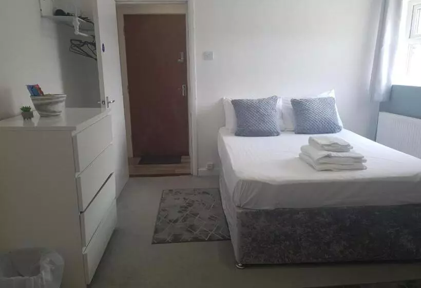 Cozy Crib 1 Bed Studio