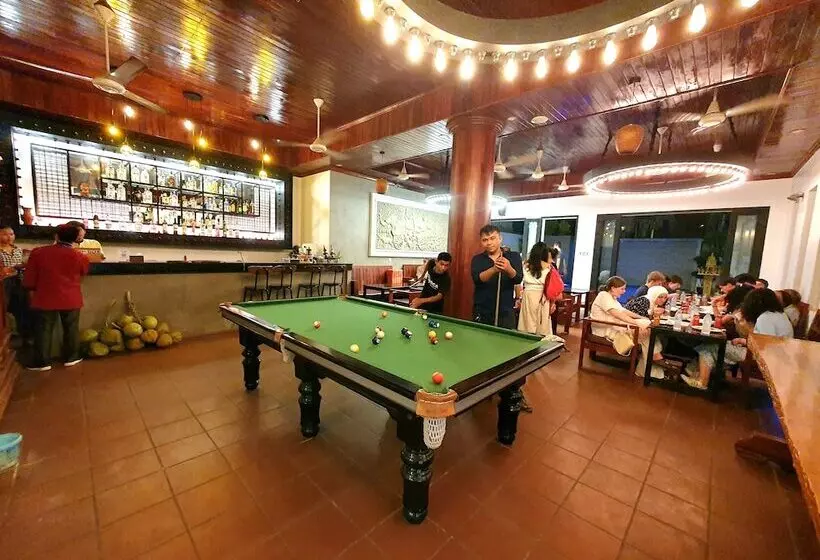 ホテル Darling Pub Hostel
