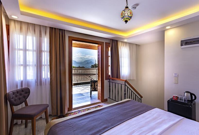 هتل Woo Town Suites