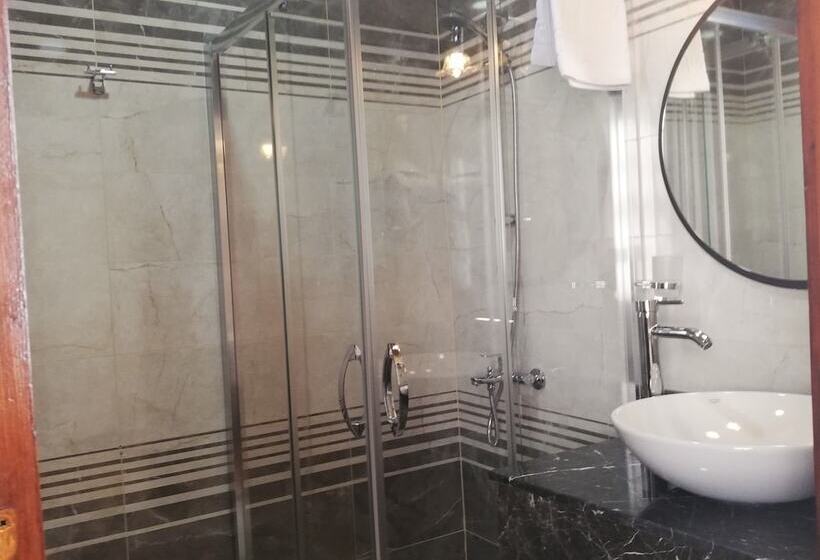 هتل Woo Town Suites