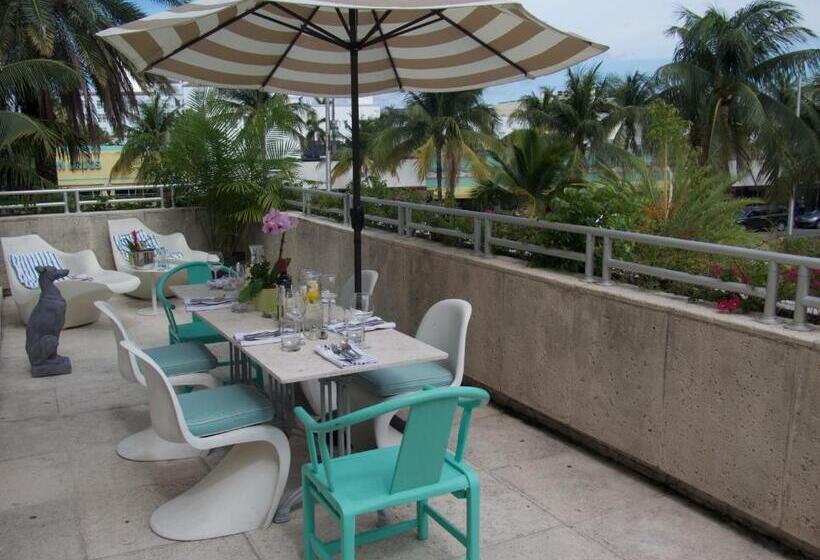 בית מלון כפרי The Astor By Luxurban