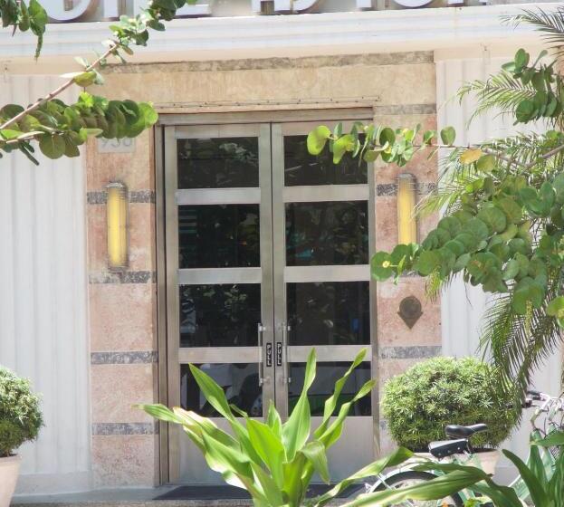 בית מלון כפרי The Astor By Luxurban