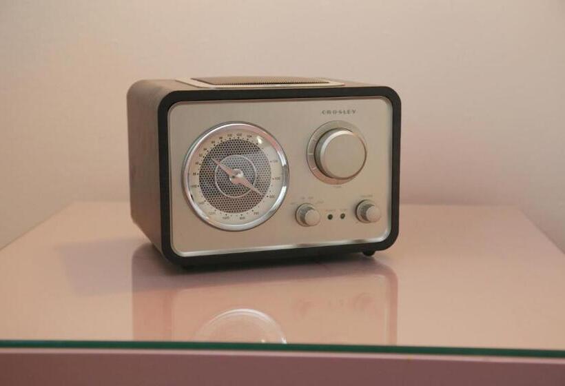 בית מלון כפרי The Astor By Luxurban