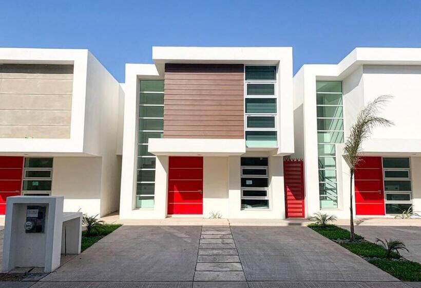 New House / Vip / 1 Block To The Beach