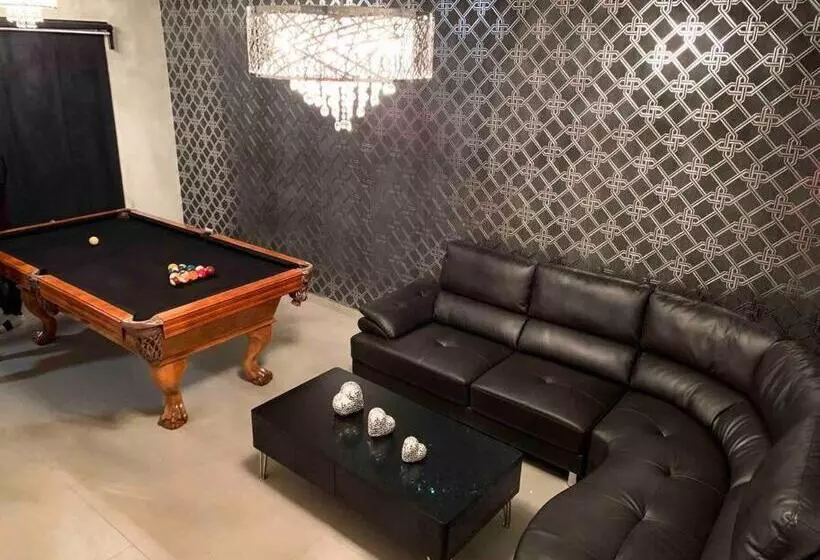 New House / Vip / 1 Block To The Beach