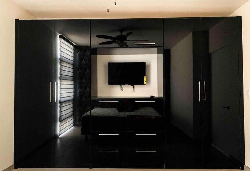 New House / Vip / 1 Block To The Beach