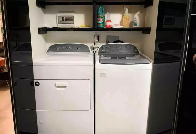 New House / Vip / 1 Block To The Beach