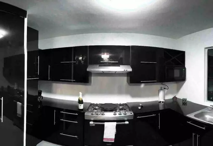 New House / Vip / 1 Block To The Beach