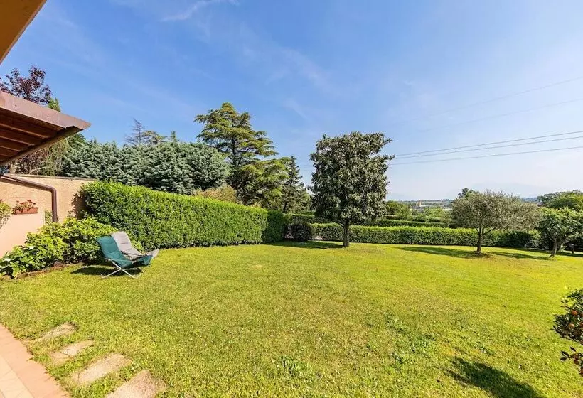 Casa Alba Con Giardino E Patio By Wonderful Italy