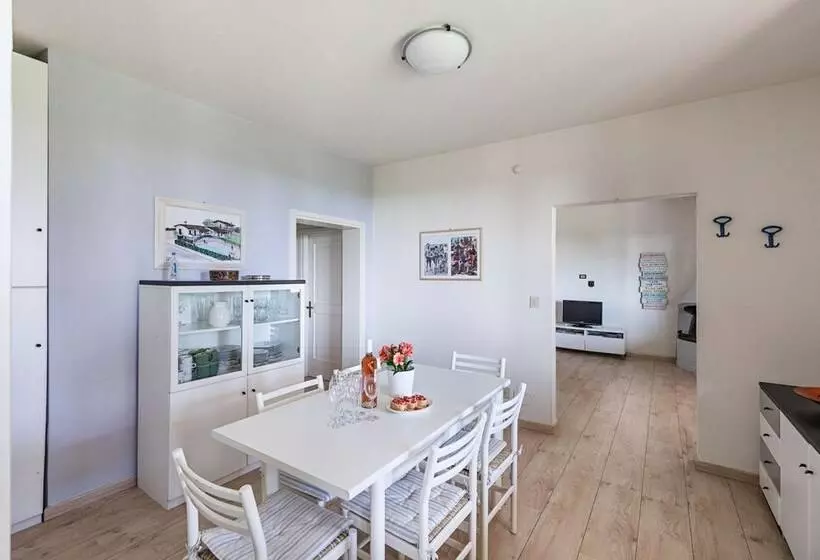 Casa Alba Con Giardino E Patio By Wonderful Italy