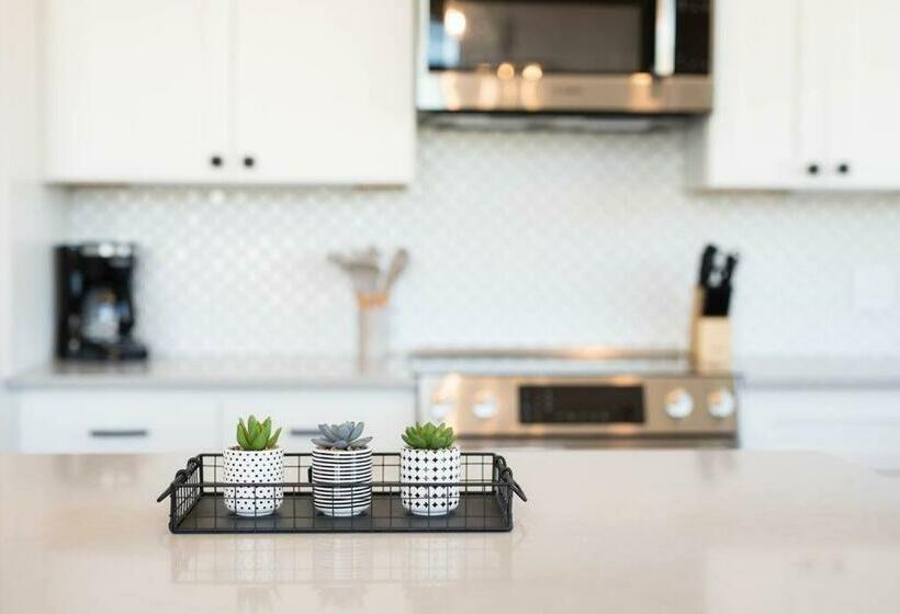 Franklin At M&p   View Of Main Street