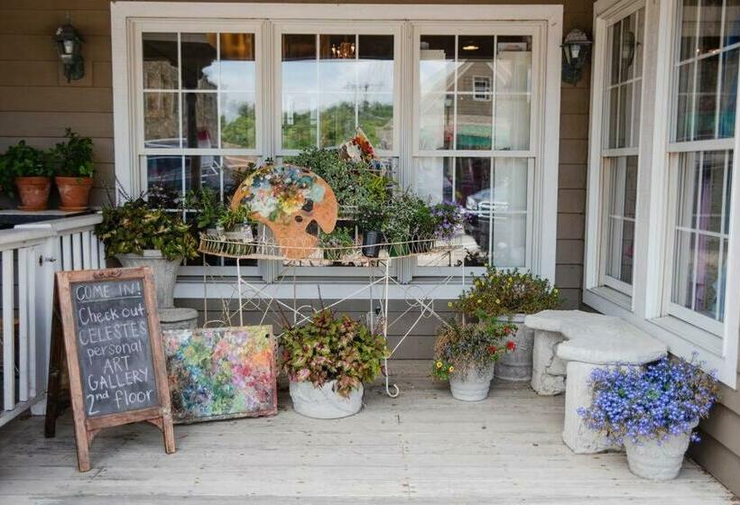 Franklin At M&p   View Of Main Street