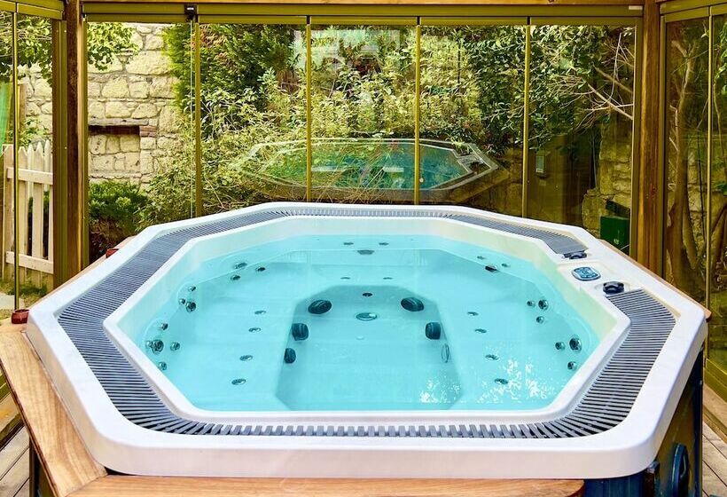 Banana Alaçatı Wellness Hotel Adults Only