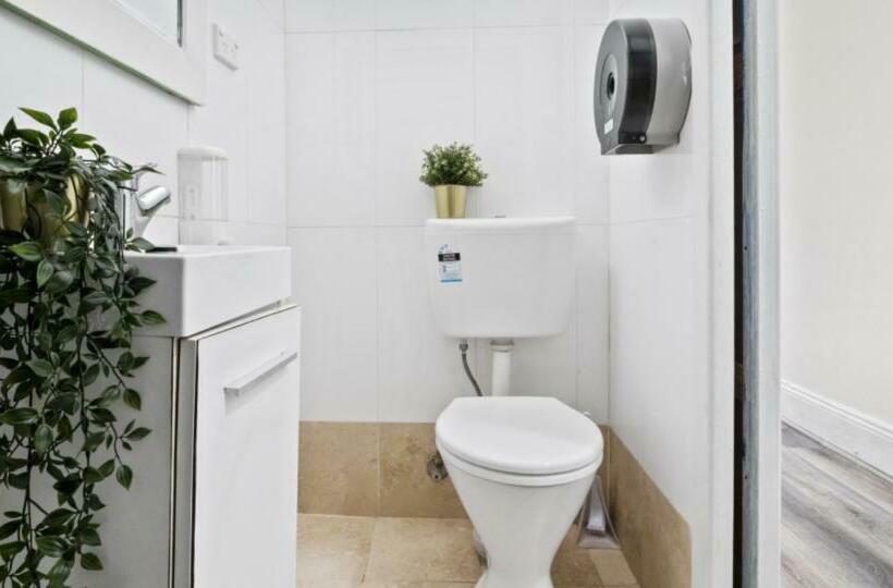 فندق Discover Potts Point Budget Accommodation