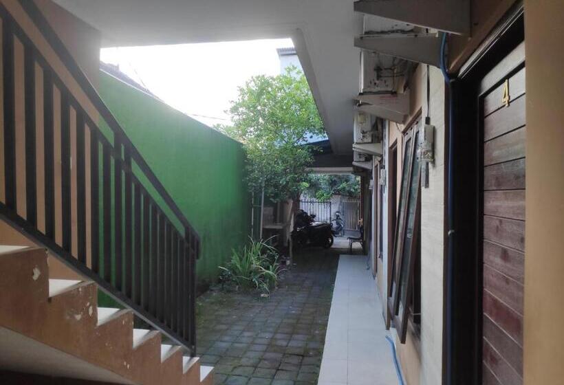 Отель Spot On 90962 Sedana House