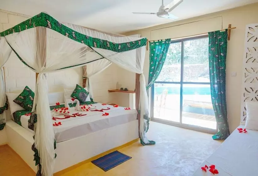 Hotelli Tropicana Garden