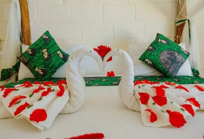 Hotelli Tropicana Garden