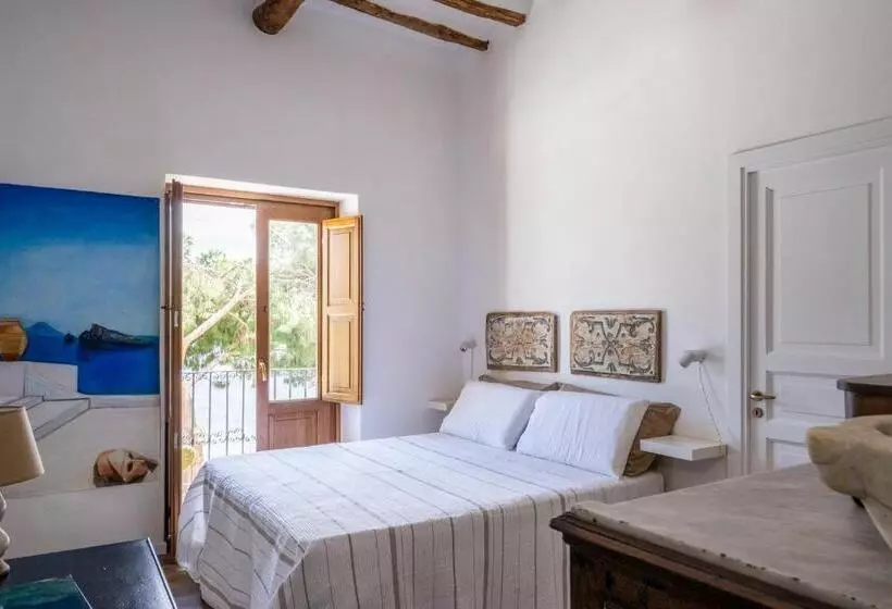 ペンション Iancura   B&b Di Design A Salina