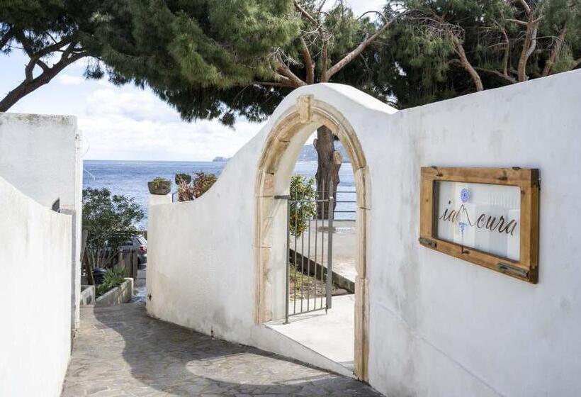 פנסיון Iancura   B&b Di Design A Salina