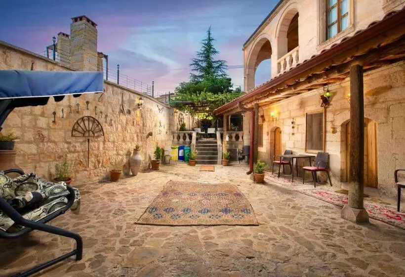 Peri̇ Cave Konak