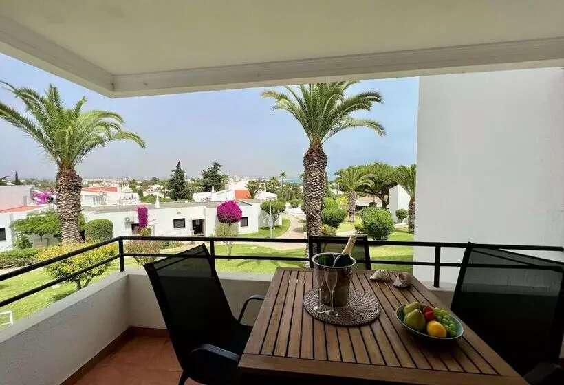 Armação De Pêra Brightness 2 With Pool By Homing