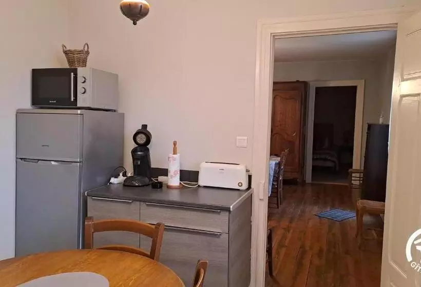 Au Centre Du Village