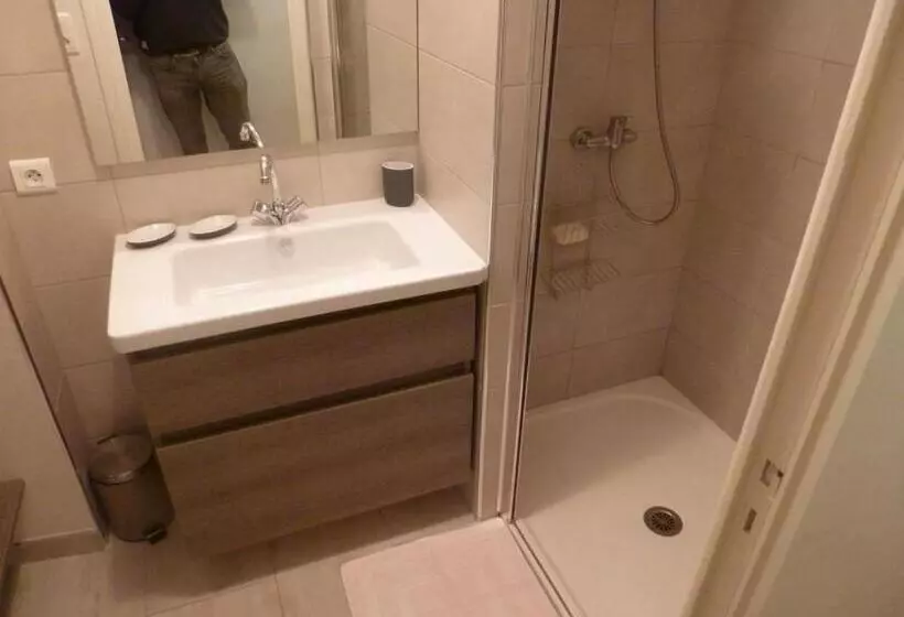 Au Centre Du Village