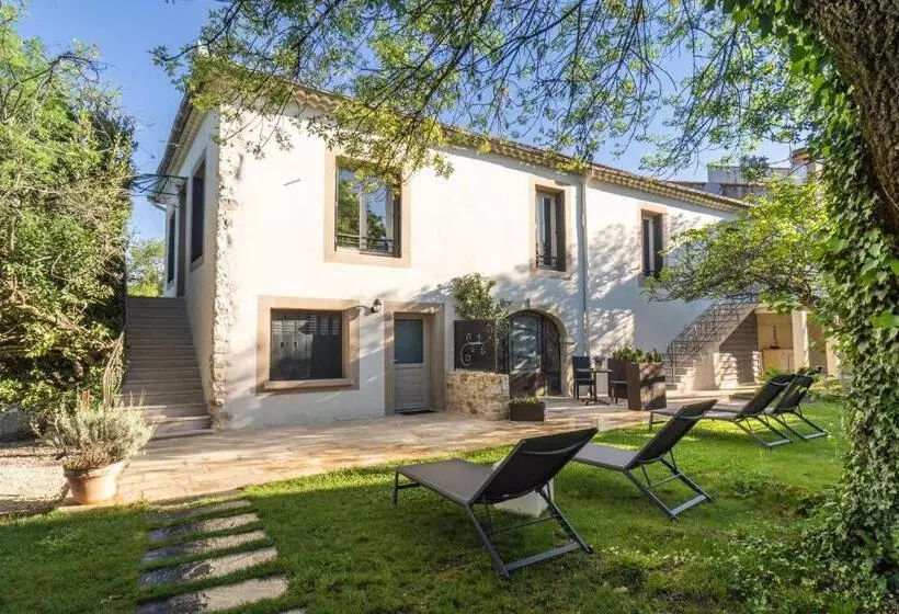 ベッドアンドブレックファースト Chambre D Hôte Avec Spa Privatif Domaine Les Nuits Envôutées   Gard
