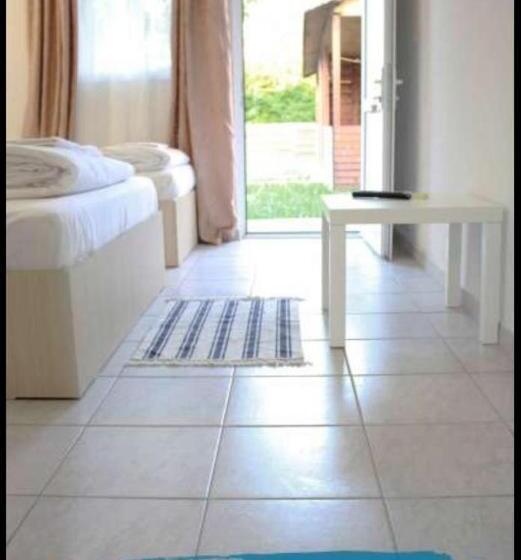 פנסיון Camping Grand Korona