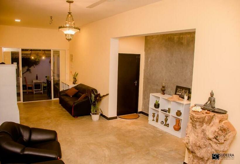 مبيت وإفطار Blooming Polhena