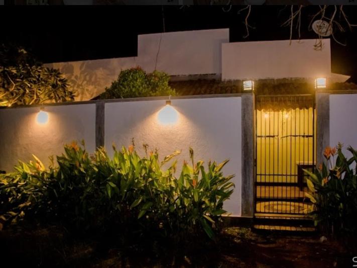 مبيت وإفطار Blooming Polhena