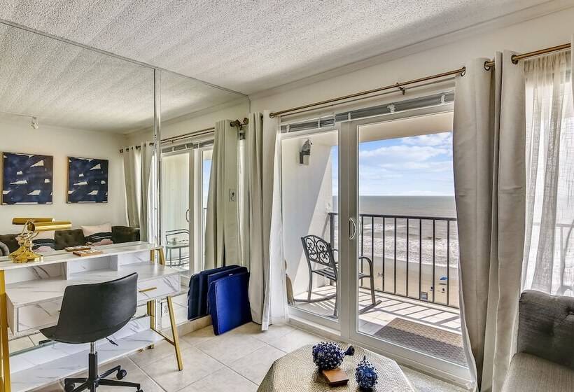 By The Sea Resort 808 Seaside Retreat