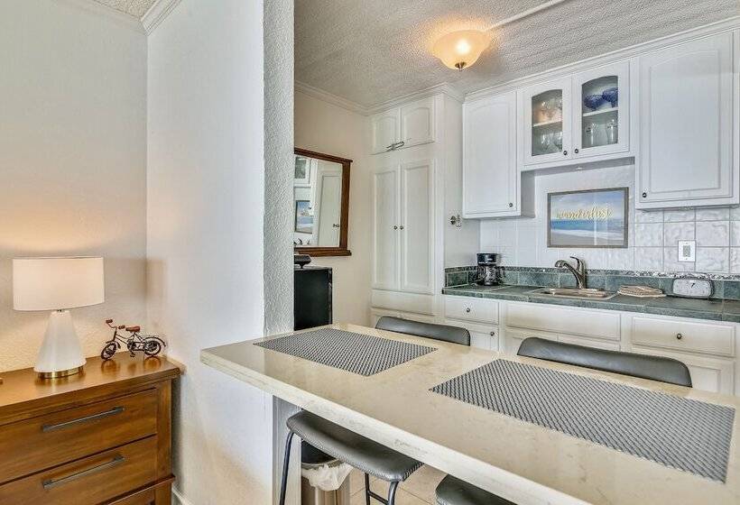 By The Sea Resort 808 Seaside Retreat