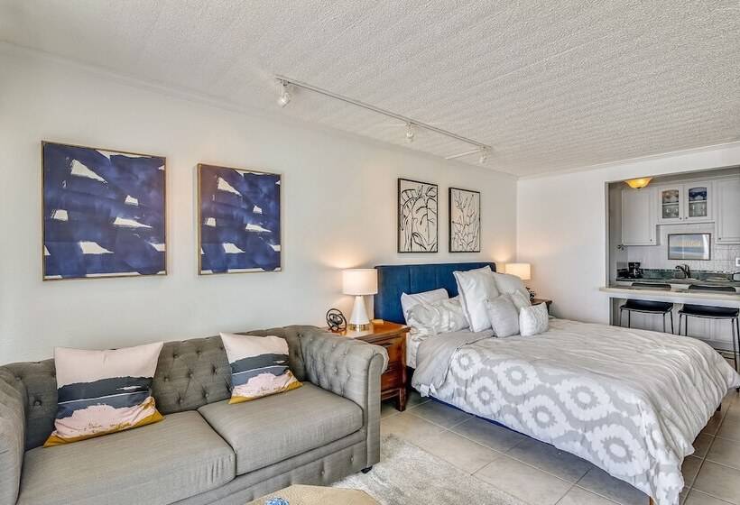 By The Sea Resort 808 Seaside Retreat