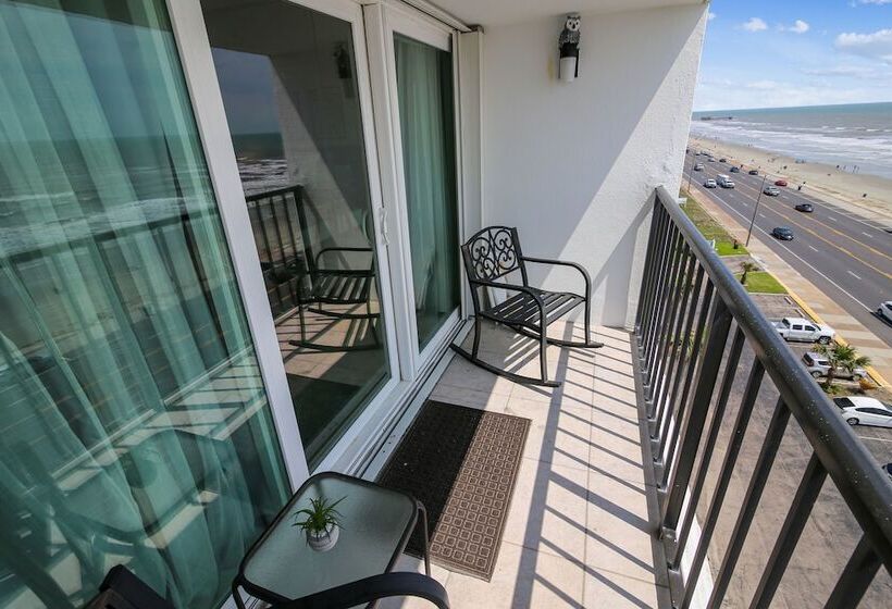 By The Sea Resort 808 Seaside Retreat