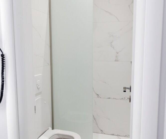 هتل Angel Saranda Palace