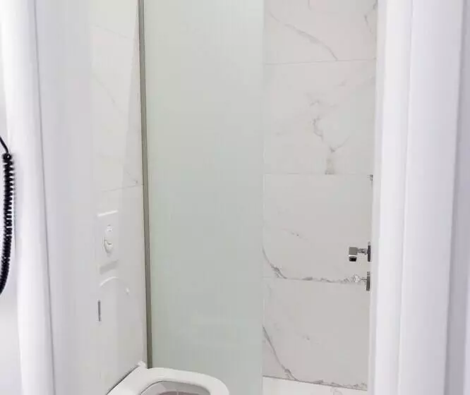 هتل Angel Saranda Palace
