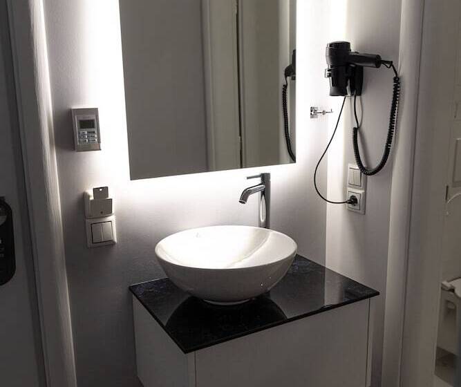 هتل Angel Saranda Palace