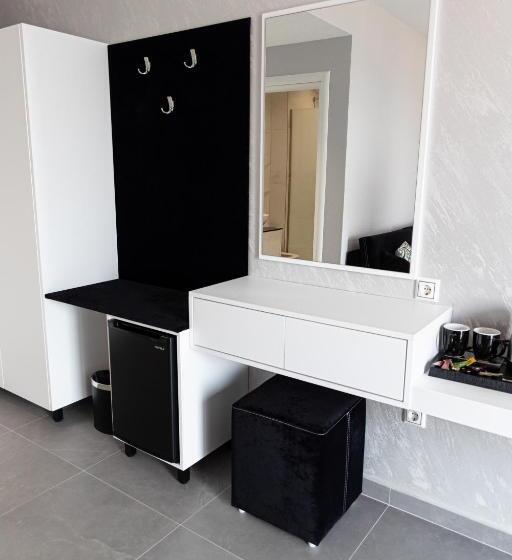 هتل Angel Saranda Palace