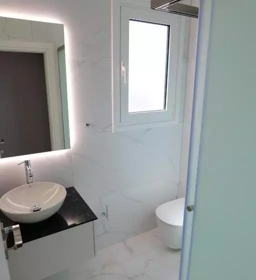 هتل Angel Saranda Palace